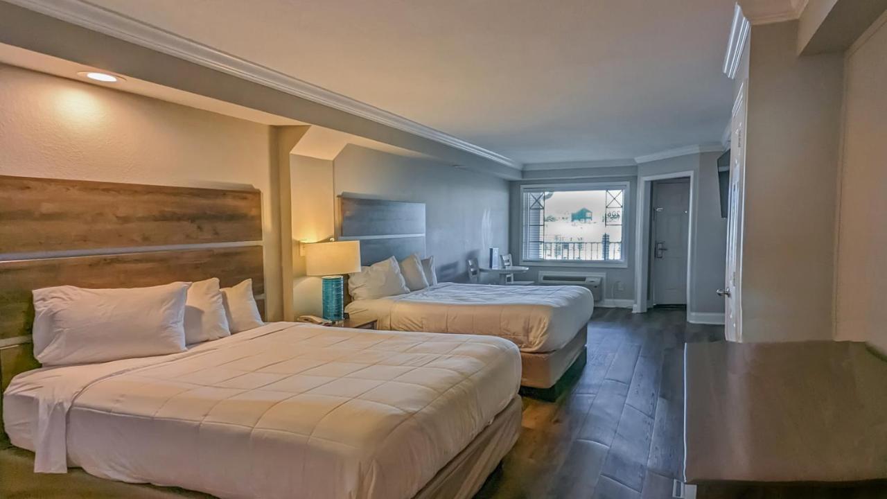 אמרלד אייל Islander Hotel & Resort מראה חיצוני תמונה