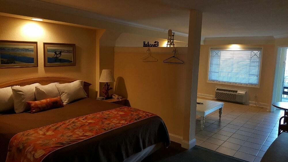 אמרלד אייל Islander Hotel & Resort מראה חיצוני תמונה
